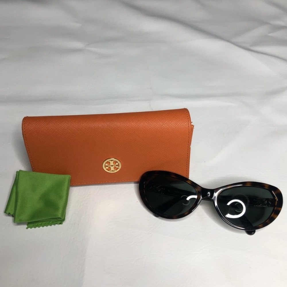 Tory Burch Sunglasses 🕶